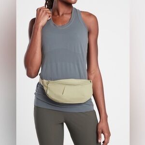 Athleta Olive Green Kinetic Crossbody Bag Fanny‎ Pack Belt Bag cons